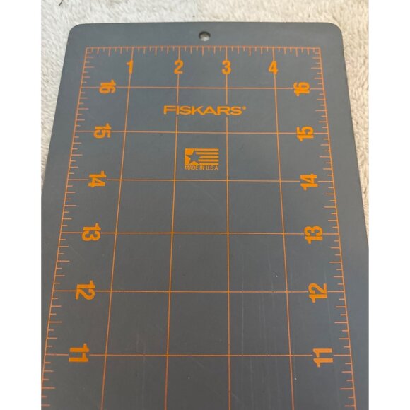 Fiskars 4" X 16” Quilting Ruler Non-Slip Cutting Mat Gray Orange - Picture 2 of 3